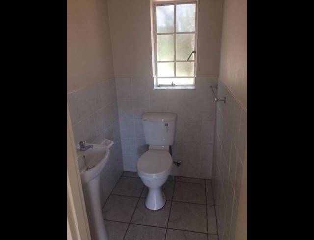 2 BEDROOM PROPERTY TO RENT IN WILGEHEUWEL